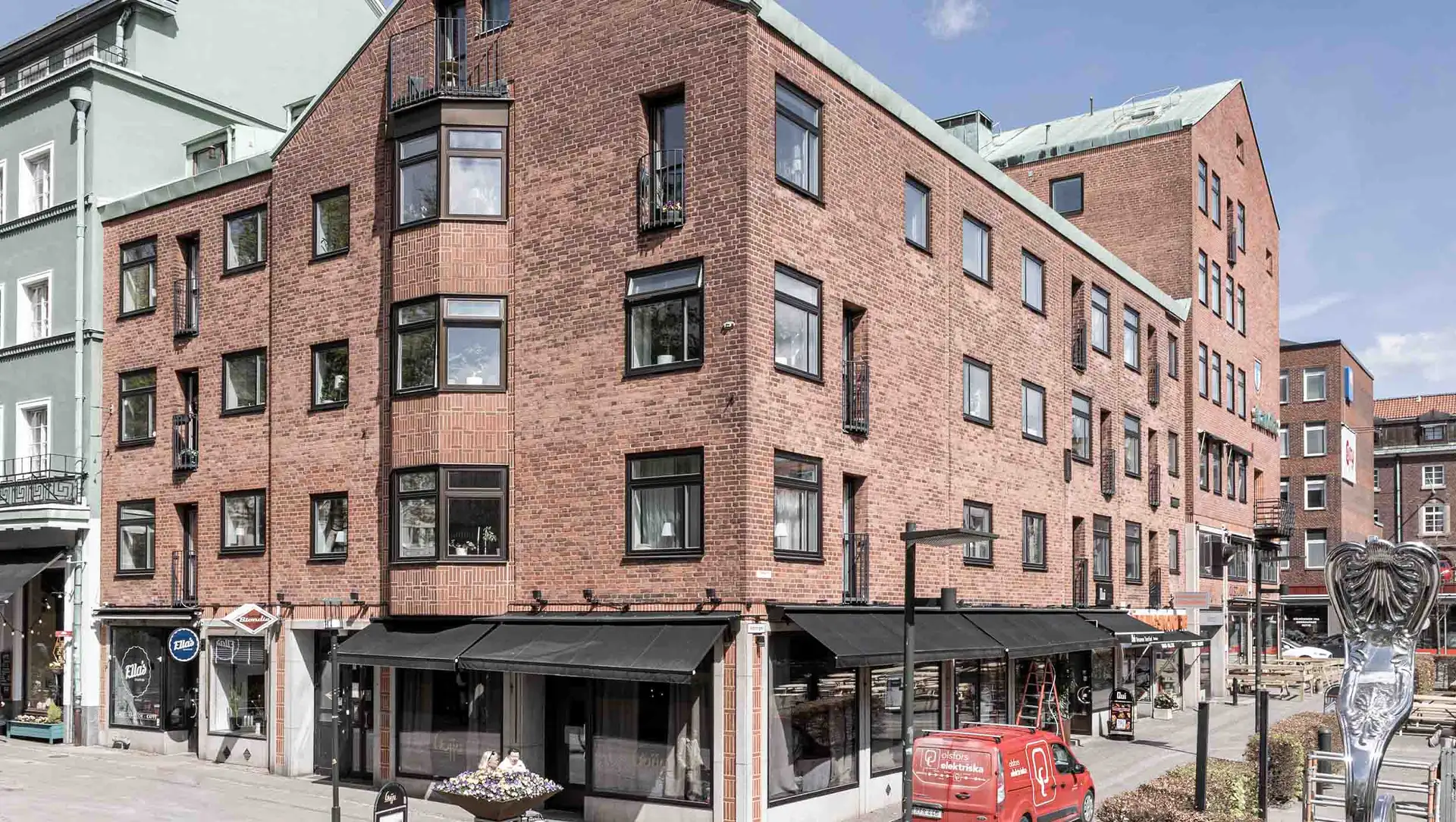 Fasaden på Pulsen Fastigheters hyreshus